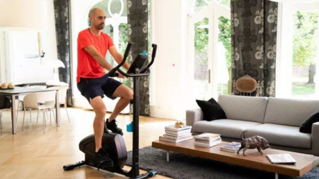 bicicletas estaticas deporte saludable alternativas